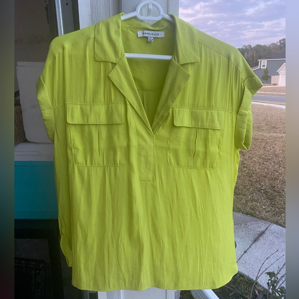 🕺2/$14 Bright Yellow Casual Shirt